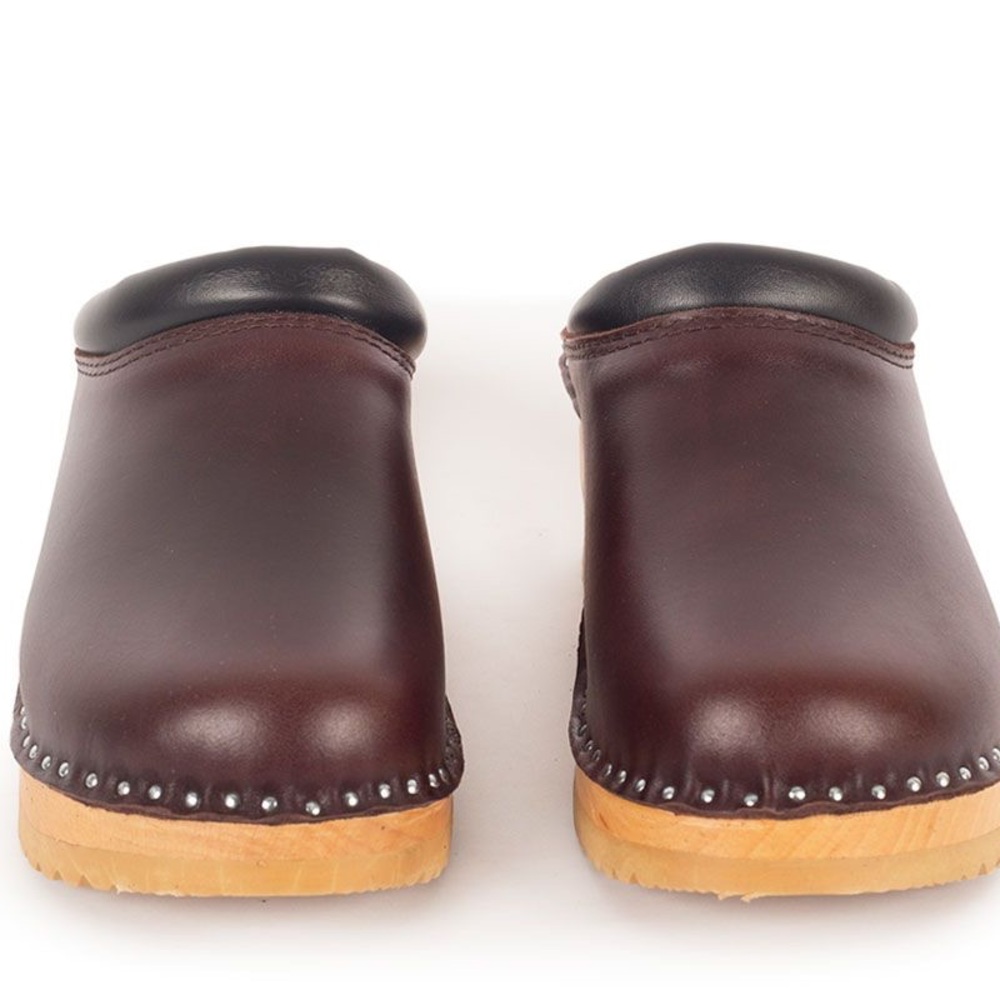 Elegant Burgundy Leather Mules